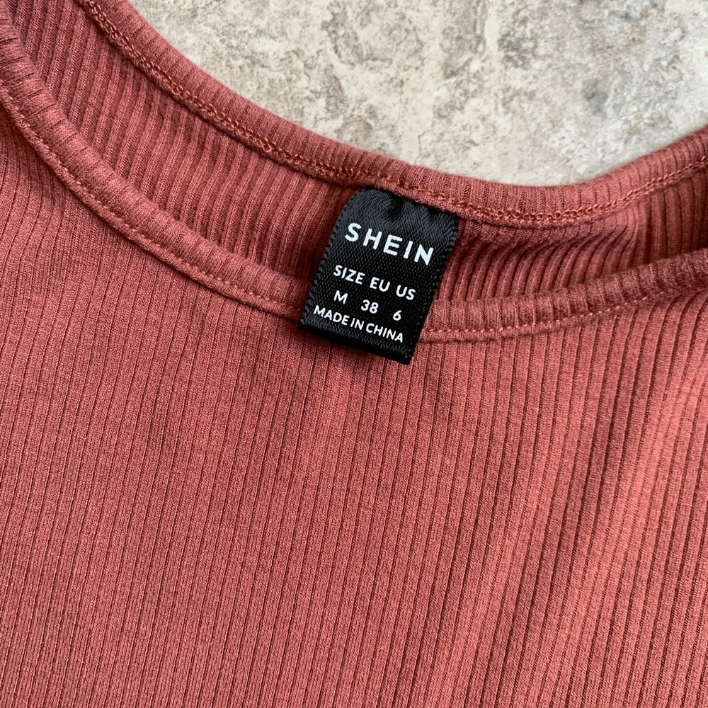 SHEIN Rust Ribbed Short Sleeve Tee - Picture 2 of 4